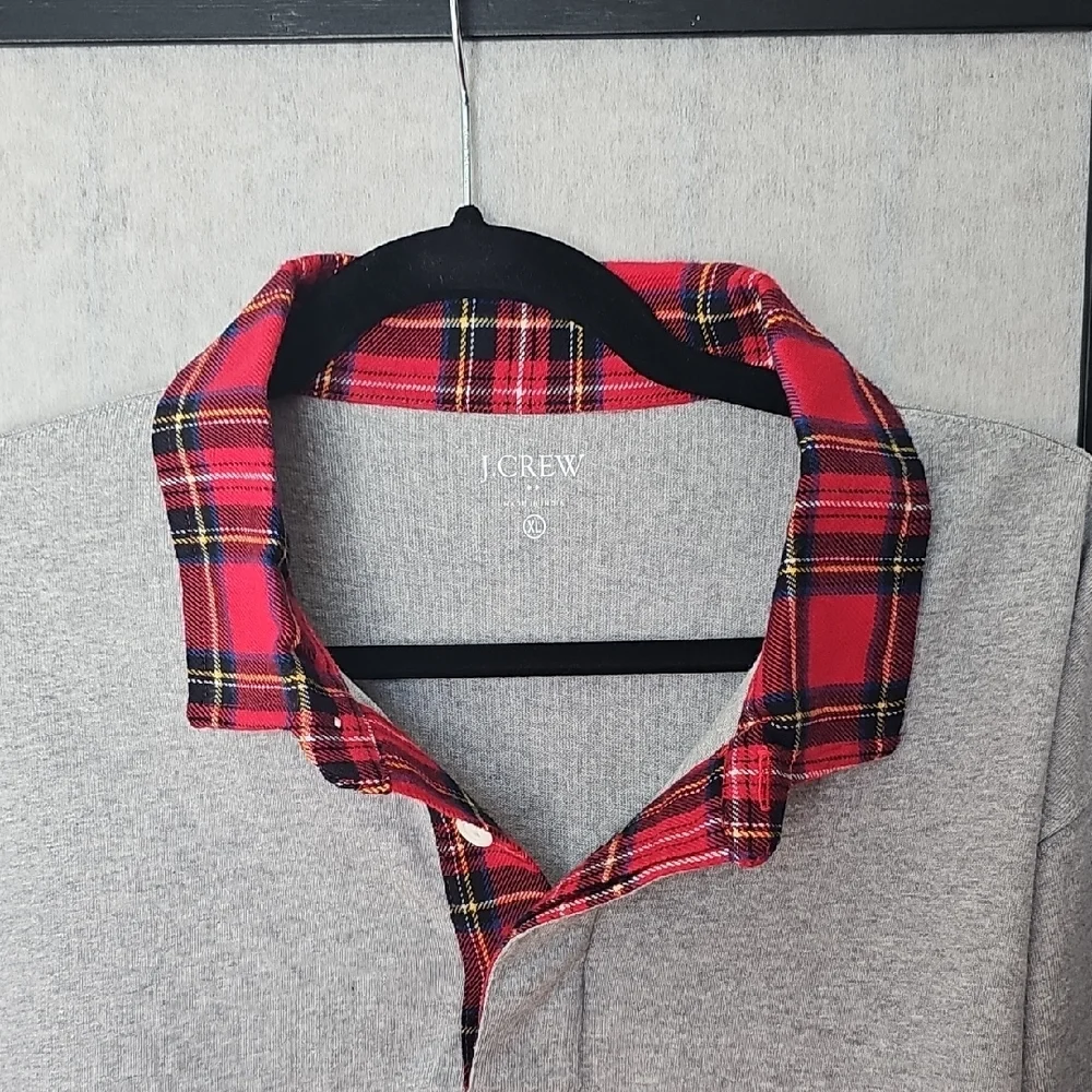 NWT J. Crew Gray Sweater with Red Plaid Collar Size XL